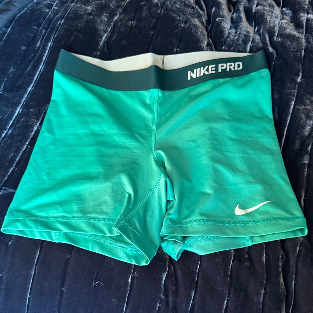 Nike Pro Teal Performance Shorts size M